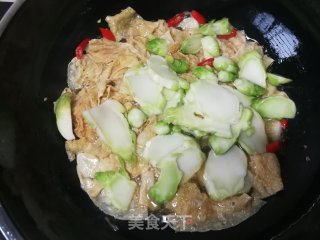 儿菜烩豆腐皮的做法步骤：8