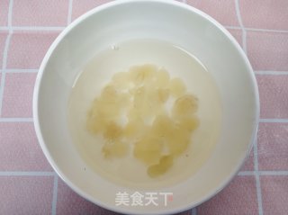 紫薯桃胶粥的做法步骤：2