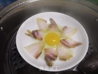 咸肉蒸蛋的做法步骤：8