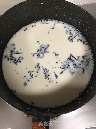 普洱玫瑰奶茶的做法步骤：2