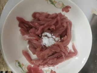 双色肉丝的做法步骤：4