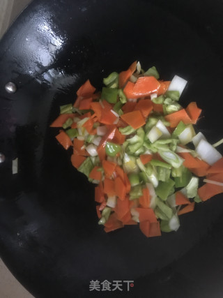 土豆家～～【爆炒章鱼须】的做法步骤：2