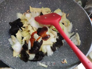 麟虾白菜炒木耳的做法步骤：6