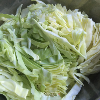 香辣包菜丝的做法步骤：2