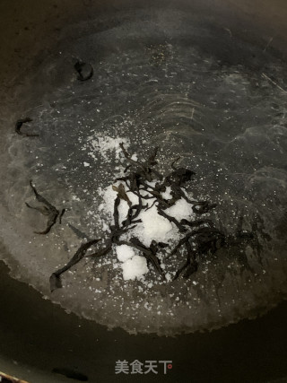 自制焦糖奶茶的做法步骤：4