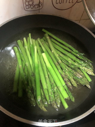 响油芦笋的做法步骤：3