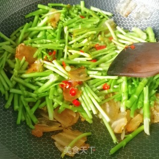 黎蒿炒腊肉的做法步骤：6