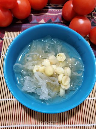 银耳莲子甜汤的做法步骤：7