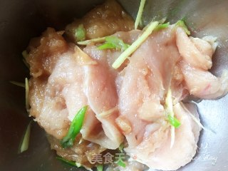 减脂鸡胸肉的做法步骤：3