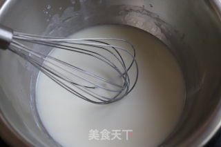 牛奶戚风的做法步骤：1