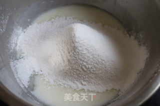 牛奶戚风的做法步骤：2
