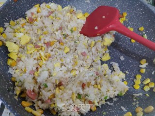 蛋炒饭的做法步骤：9