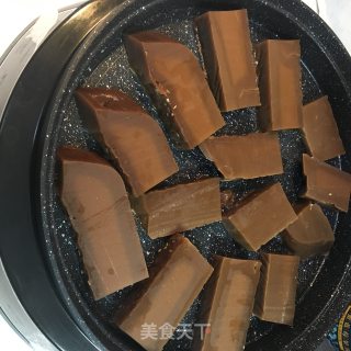 香煎红糖年糕的做法步骤：2