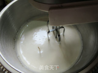 纸杯海苔芝麻肉松蛋糕的做法步骤：3
