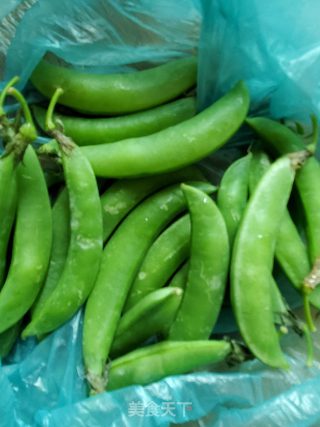 甜豆炒腊肉的做法步骤：1