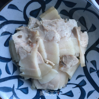 青椒回锅肉的做法步骤：4