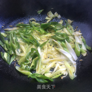 青椒回锅肉的做法步骤：7