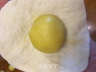 豆沙酥的做法步骤：1