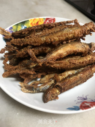 香煎多春鱼的做法步骤：8