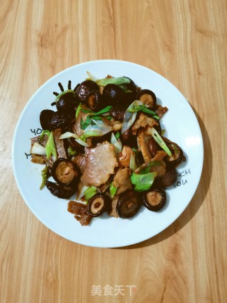 香菇炒腊肉的做法步骤：5