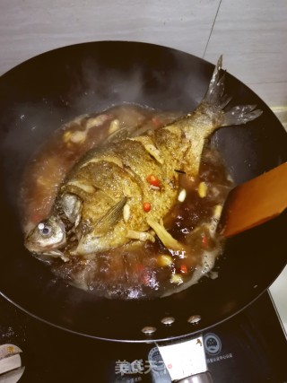 香辣红烧鱼的做法步骤：7