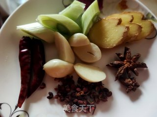 红烧鲫鱼的做法步骤：4