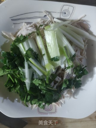 “街头小吃”凉拌鸡脯肉的做法步骤：4
