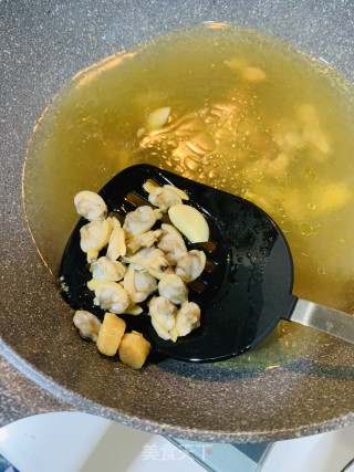 白菜煎豆腐汤的做法步骤：5