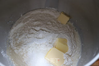 蓝莓爆浆大米面包的做法步骤：1