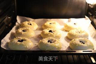 蓝莓爆浆大米面包的做法步骤：7
