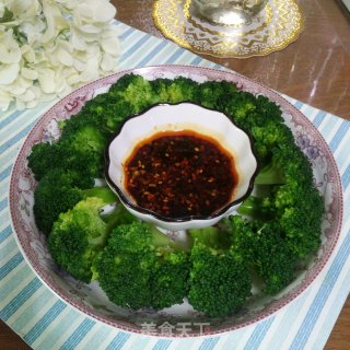 白灼西兰花的做法步骤：3