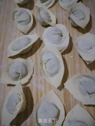 荠菜大馄饨的做法步骤：8