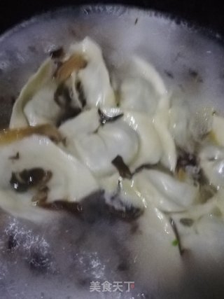 荠菜大馄饨的做法步骤：10