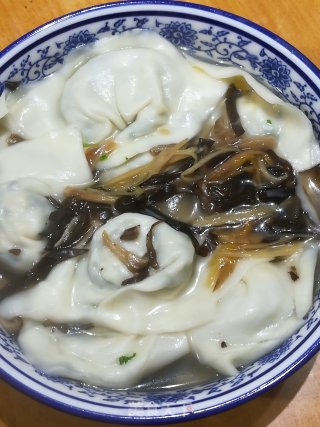 荠菜大馄饨的做法步骤：11