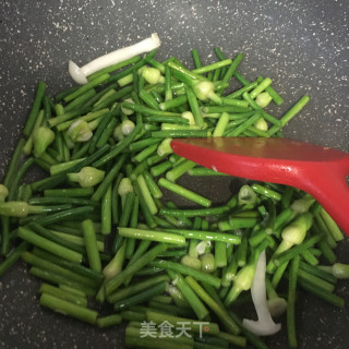 蒜苔炒羊肉的做法步骤：11