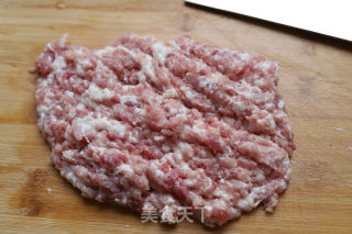 鲜肉小馄饨的做法步骤：1
