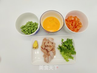 豌豆蔬菜鸡肉圆子的做法步骤：1