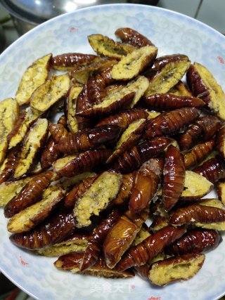 香酥大蝉蛹的做法步骤：10