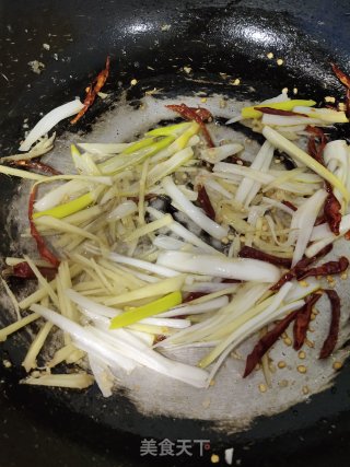 香酥大蝉蛹的做法步骤：11
