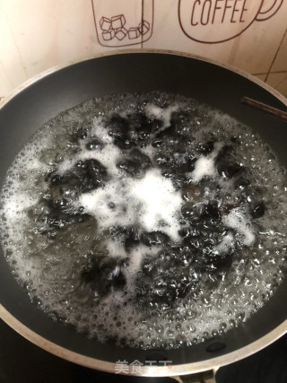 凉拌云耳的做法步骤：3