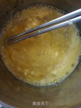 萝卜干炒鸡蛋的做法步骤：1