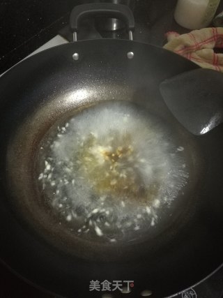 清汤宫面的做法步骤：5