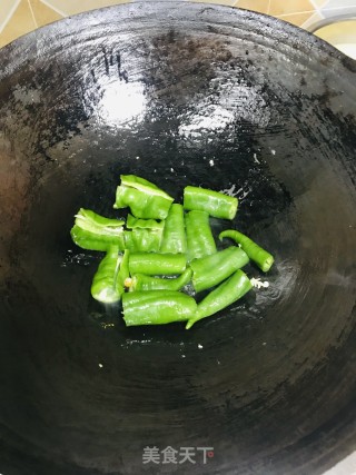 虎皮尖椒的做法步骤：3