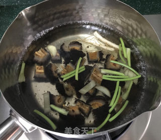 小米海参粥的做法步骤：5