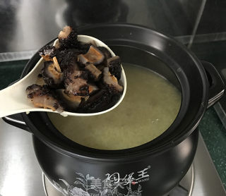 小米海参粥的做法步骤：9