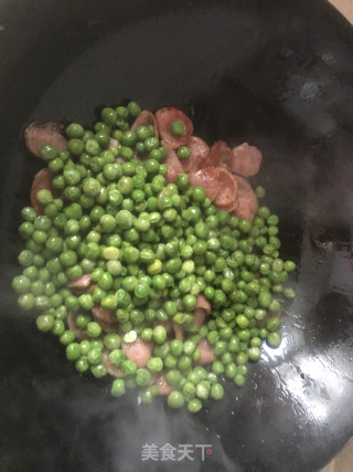 土豆家～～快手家常菜【青豆香肠】的做法步骤：6