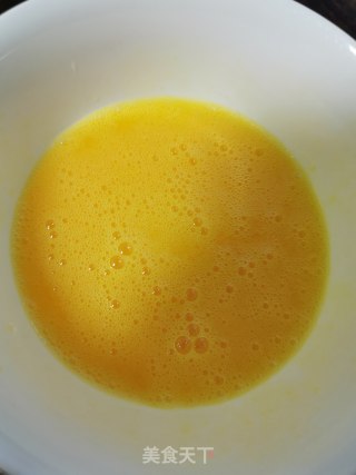 鸡蛋羹的做法步骤：1