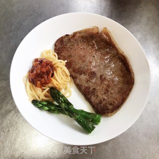 煎牛排的做法步骤：6