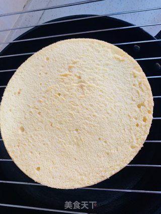 酸奶戚风蛋糕的做法步骤：1