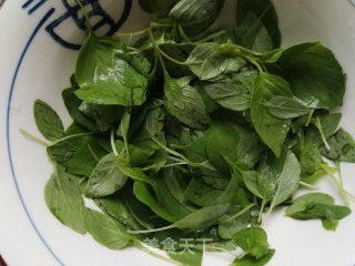 荆芥拌豆腐皮的做法步骤：4